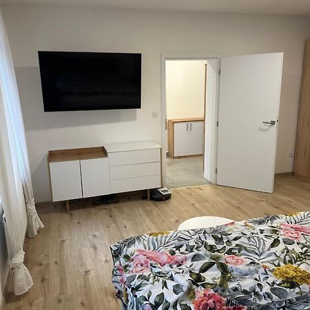 Pritluky Horni Apartment Breclav ภายนอก รูปภาพ