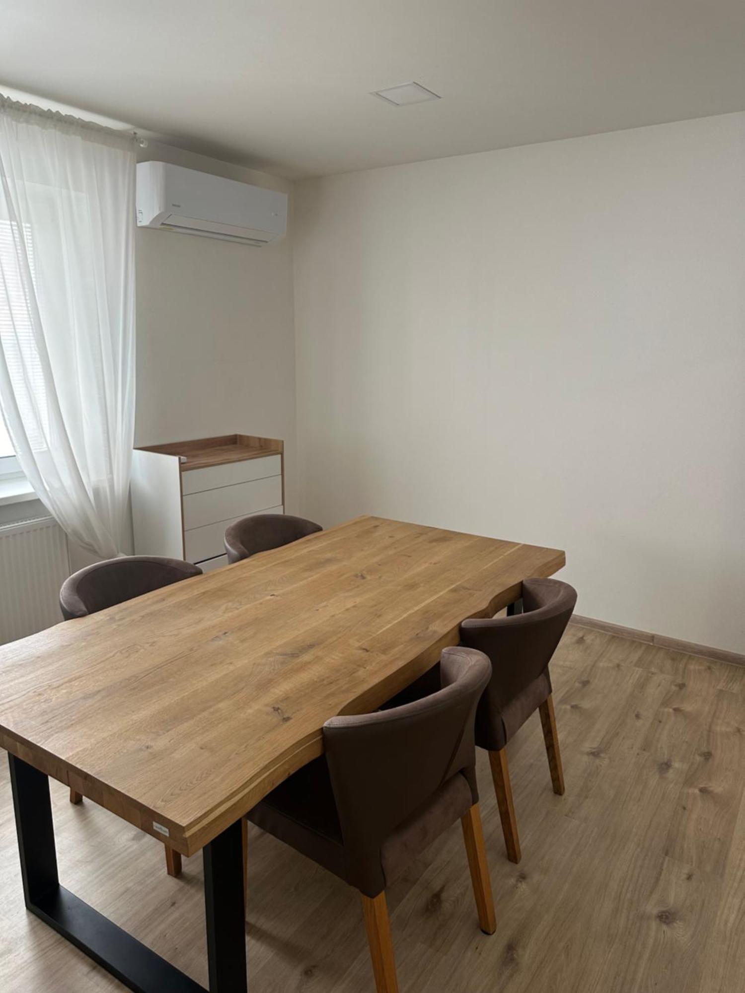Pritluky Horni Apartment Breclav ภายนอก รูปภาพ