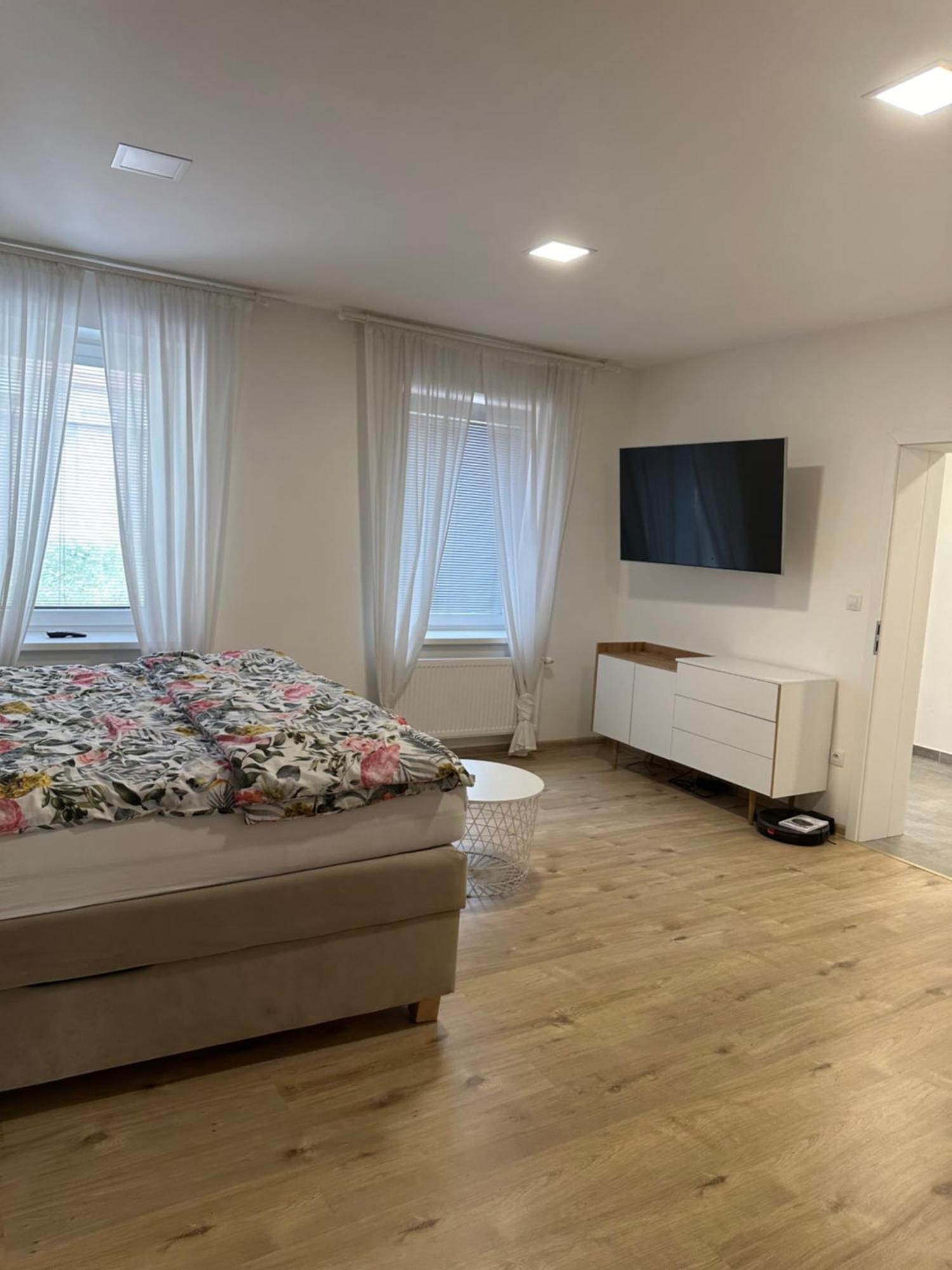 Pritluky Horni Apartment Breclav ภายนอก รูปภาพ